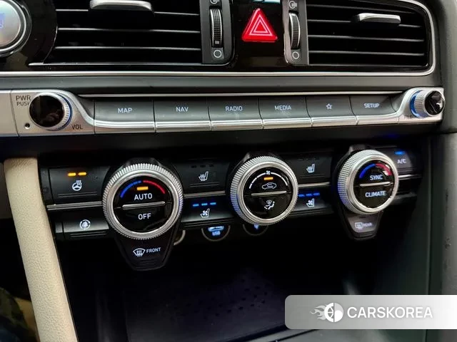 Genesis The New G70 id 3338815 из Кореи 10