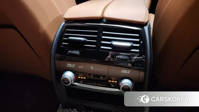 BMW 5 Series (G30) id 3379365 из Кореи 10