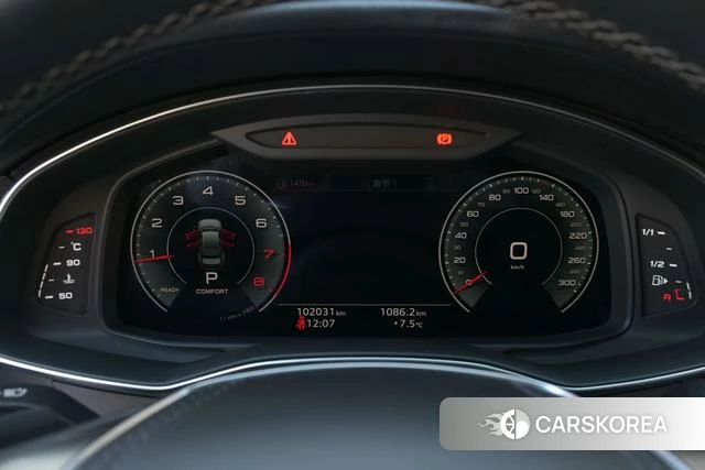 Audi A6L id 4239945 из Китая 10