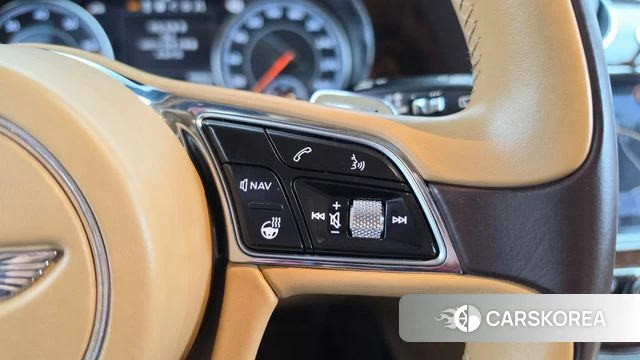Bentley Bentayga id 4865361 из Кореи 10