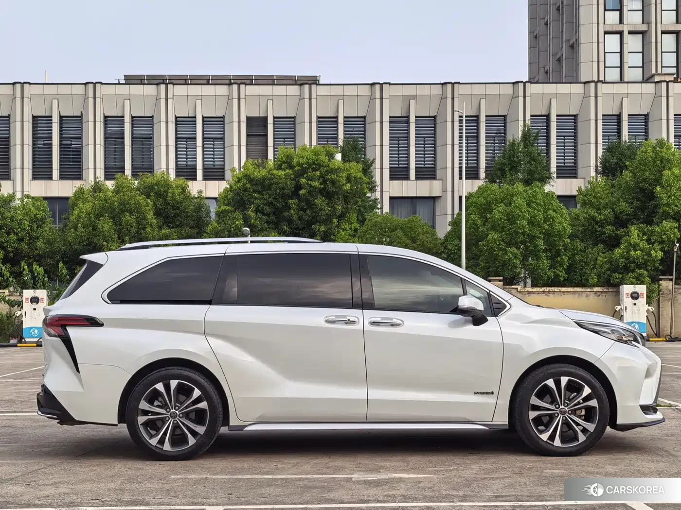 Toyota Granvia id 4644368 из Китая 10
