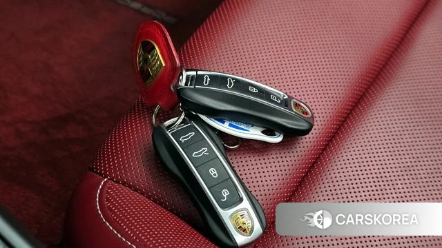 Porsche 911(992) id 4180006 из Кореи 10