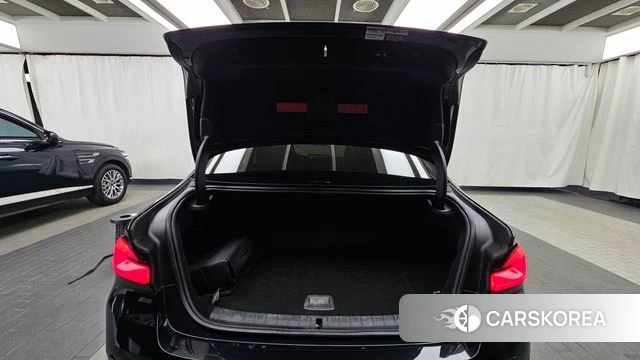 BMW 5 Series (G30) id 3883692 из Кореи 10