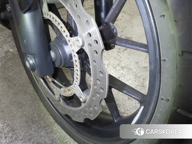 Honda CBR400R id 3947017 из Японии 10