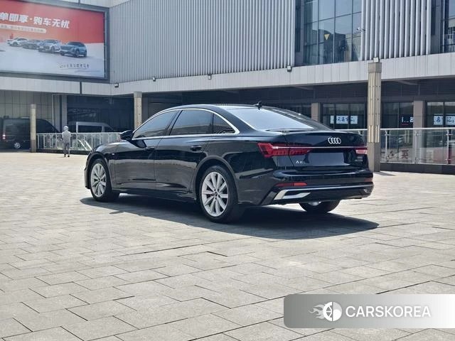 Audi A6L id 4353062 из Китая 10