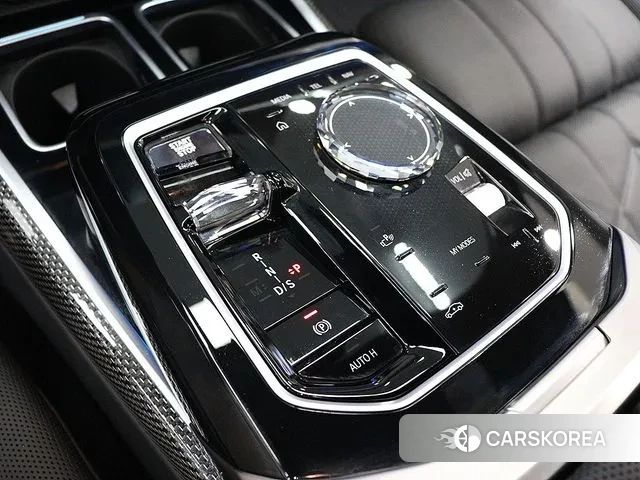 BMW 7 Series (G70) id 3338648 из Кореи 10