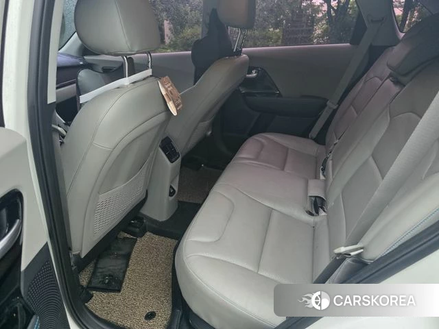 Kia Niro id 4610427 из Кореи 10