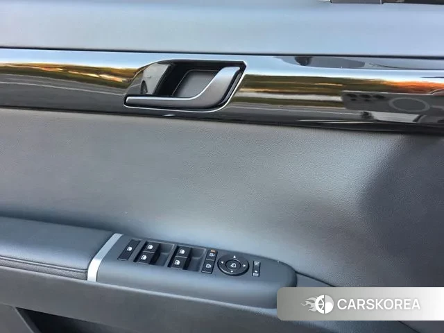 Hyundai Grandeur (GN7) id 3394145 из Кореи 10