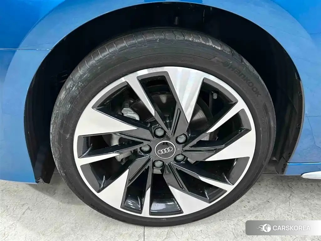Audi A3 id 4680703 из Китая 10