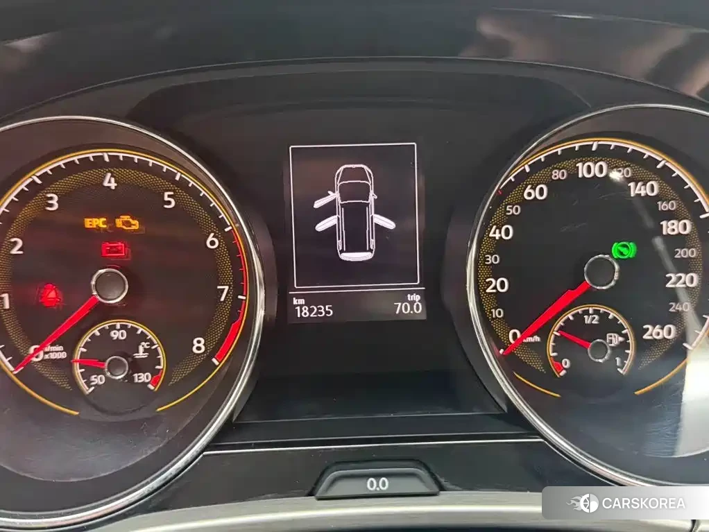 Volkswagen Touran L id 4685902 из Китая 10