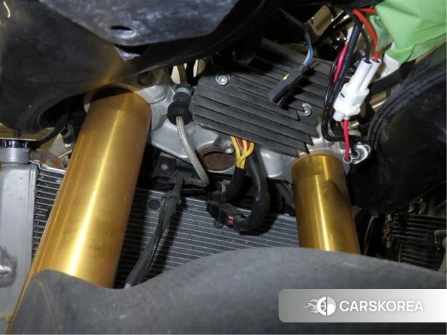 Aprilia RSV4R id 3939573 из Японии 10
