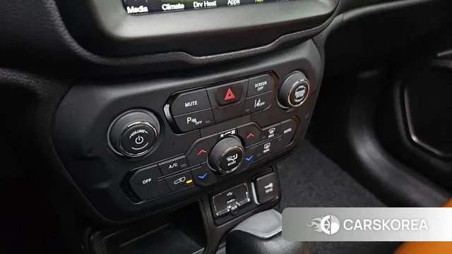 Jeep Renegade id 3739677 из Кореи 10