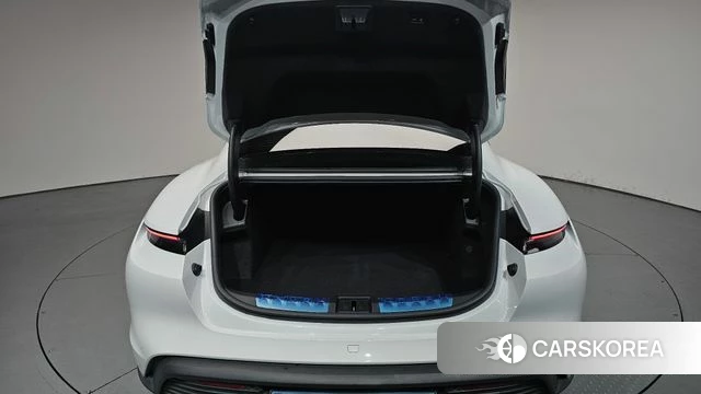 Porsche Taycan id 4594191 из Кореи 10