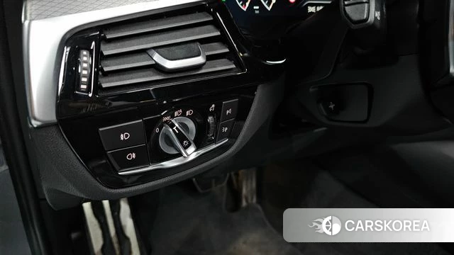 BMW 5 Series (G30) id 4574133 из Кореи 10
