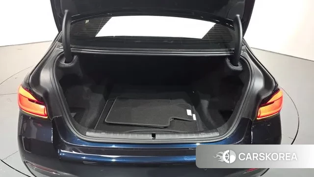 BMW 5 Series (G30) id 3348206 из Кореи 10