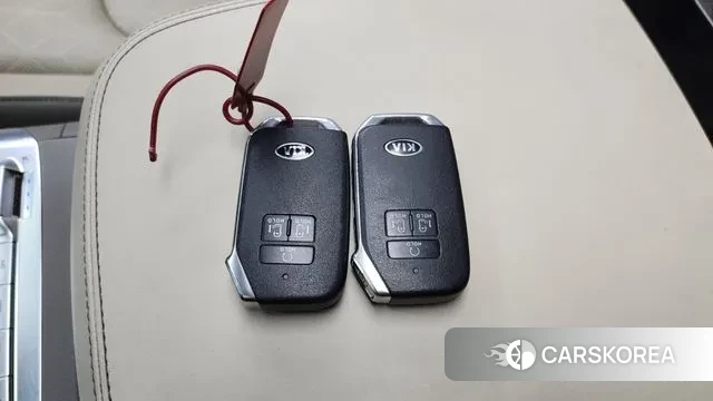 Kia Carnival 4th generation id 3258565 из Кореи 10