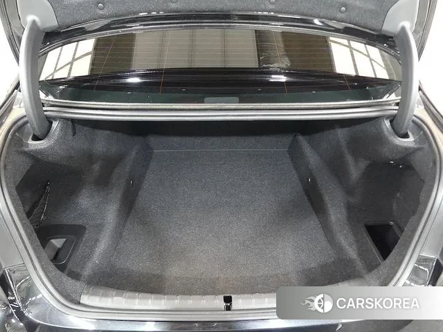 BMW 5 Series (G30) id 3325165 из Кореи 10