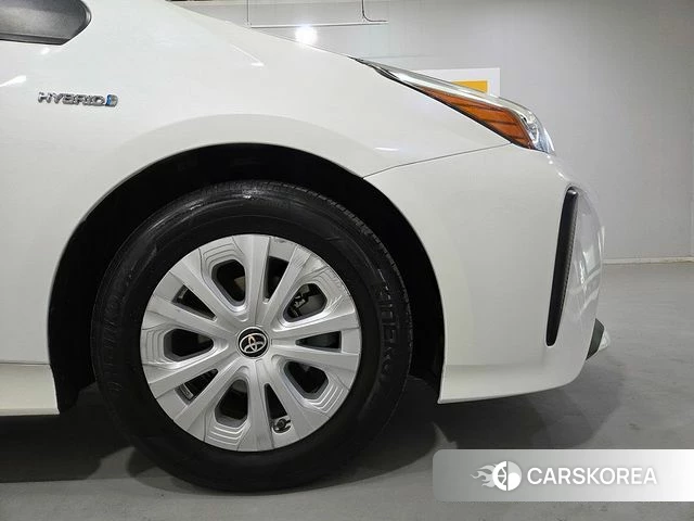 Toyota Prius 4th Generation id 4402997 из Кореи 10