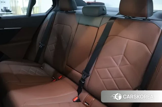 BMW 5 Series (G60) id 3763260 из Кореи 10