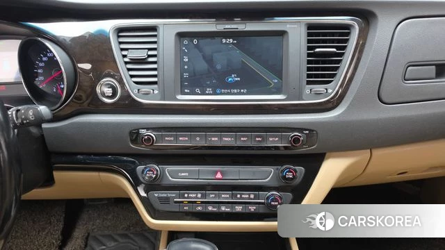 Kia The New Carnival id 4717700 из Кореи 10