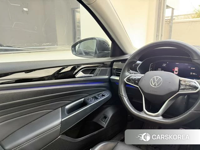 Volkswagen Passat id 4219754 из Китая 10