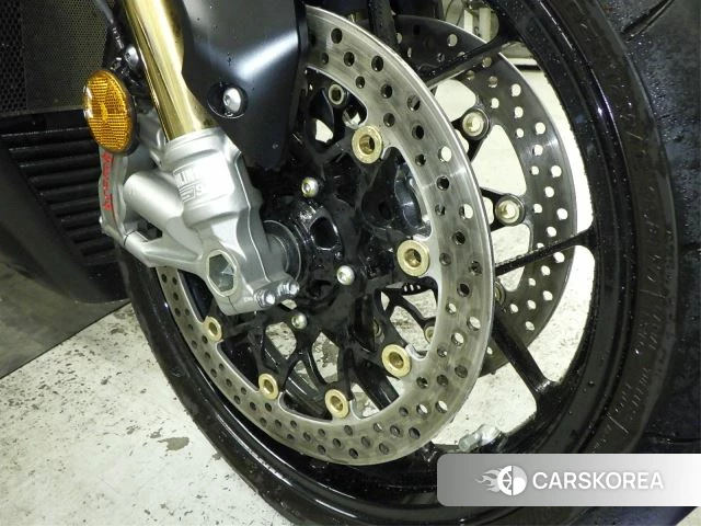 Honda CBR1000RR-R FIREBLADE SP id 4229661 из Японии 10