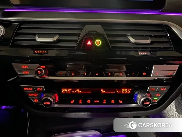 BMW 5 Series (G30) id 3707274 из Кореи 10