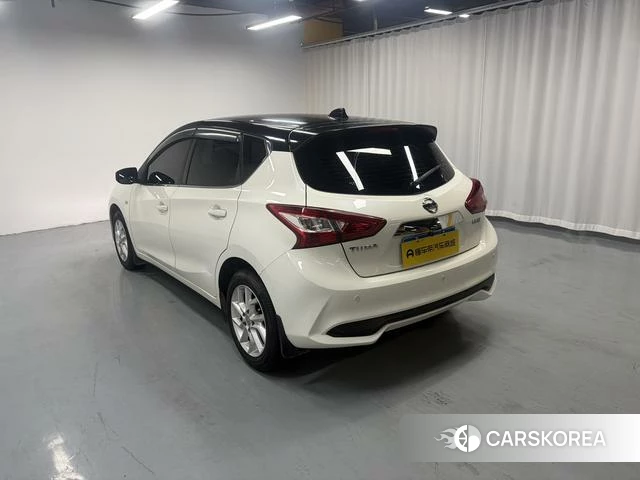 Nissan TIIDA id 4365903 из Китая 10