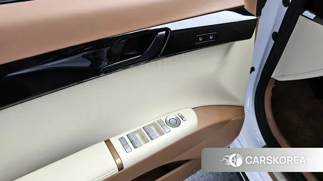 Hyundai Grandeur Hybrid (GN7) id 3120454 из Кореи 10