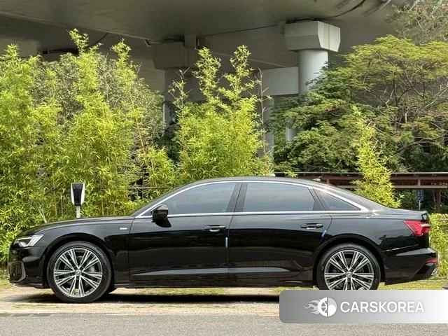 Audi A6L id 4278742 из Китая 10