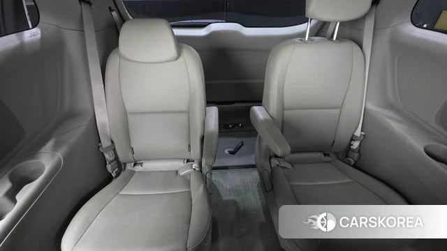 Kia All New Carnival id 4325986 из Кореи 10