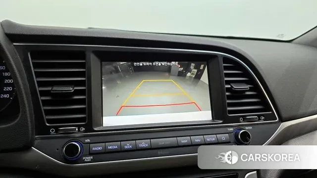 Hyundai Avante AD id 3319640 из Кореи 10