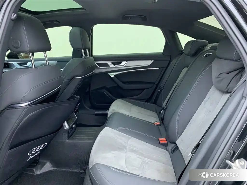 Audi A6L id 4644454 из Китая 10