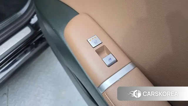 Hyundai Grandeur (GN7) id 3634132 из Кореи 10