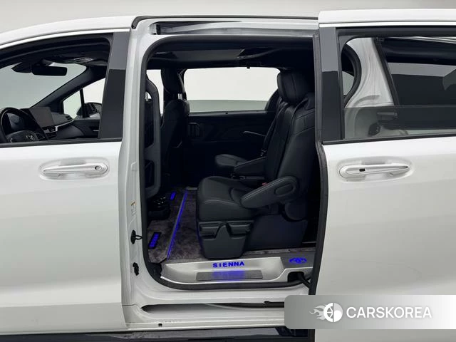 Toyota Saina id 4236631 из Китая 10