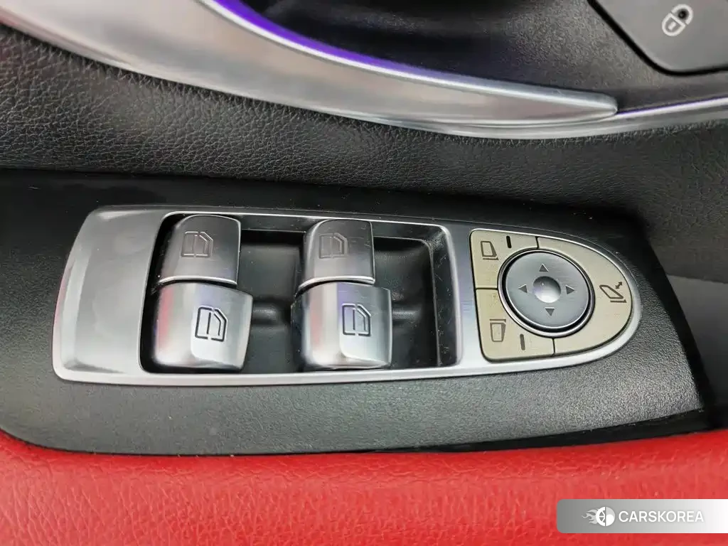 Mercedes-Benz E-Class id 4628321 из Китая 10