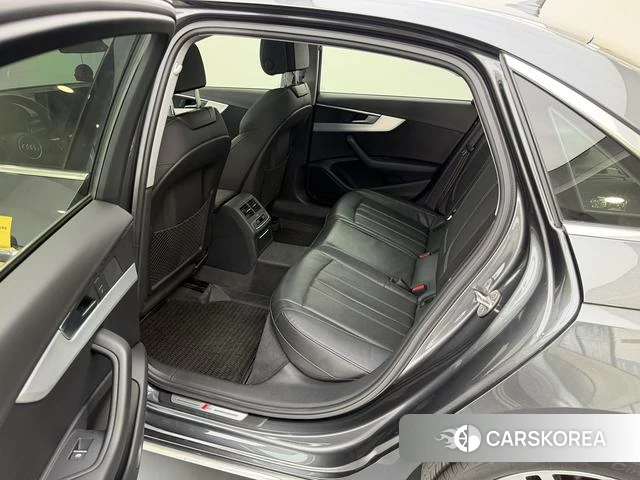 Audi A4L id 4258878 из Китая 10