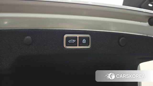 Hyundai Grandeur Hybrid (GN7) id 4177558 из Кореи 10