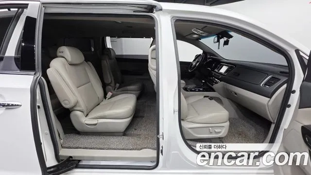 Kia The New Carnival id 2945966 из Кореи 10