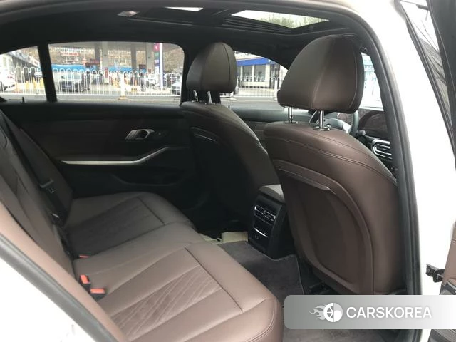 BMW 3 series id 4256957 из Китая 10