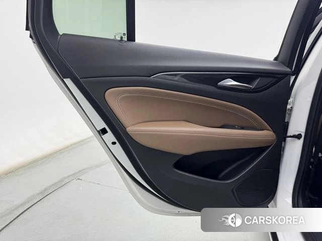 Buick Regal id 4253604 из Китая 10
