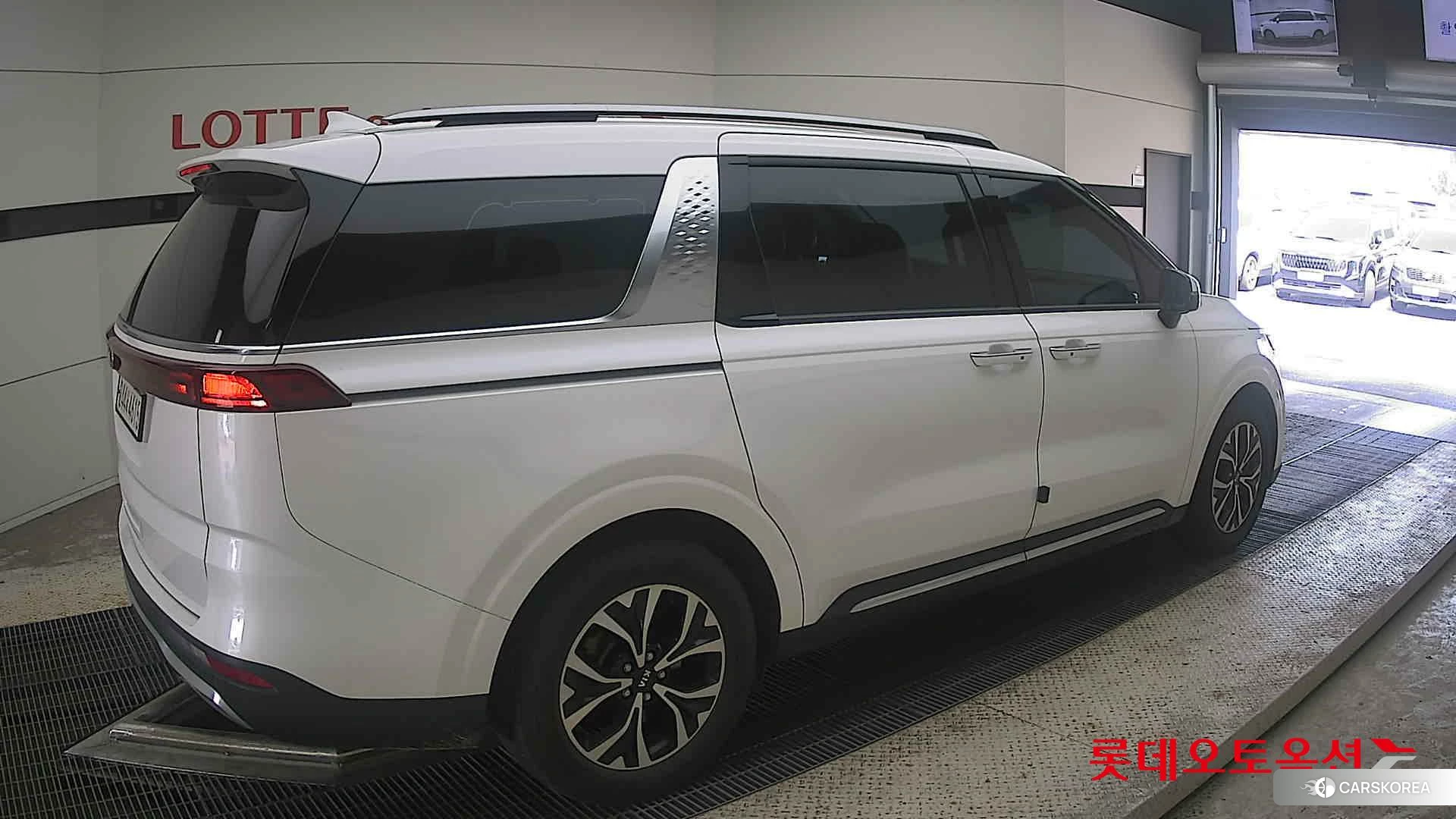 Kia Carnival id 4664337 из Кореи 10