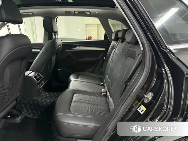 Audi Q5L id 4307708 из Китая 10