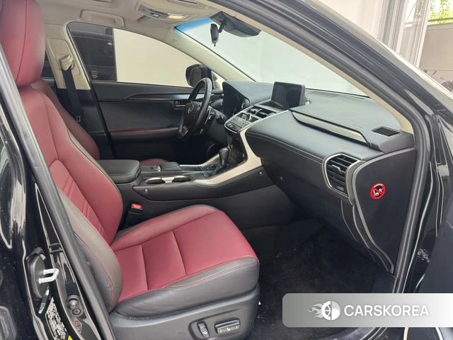 Lexus NX id 4210834 из Китая 10