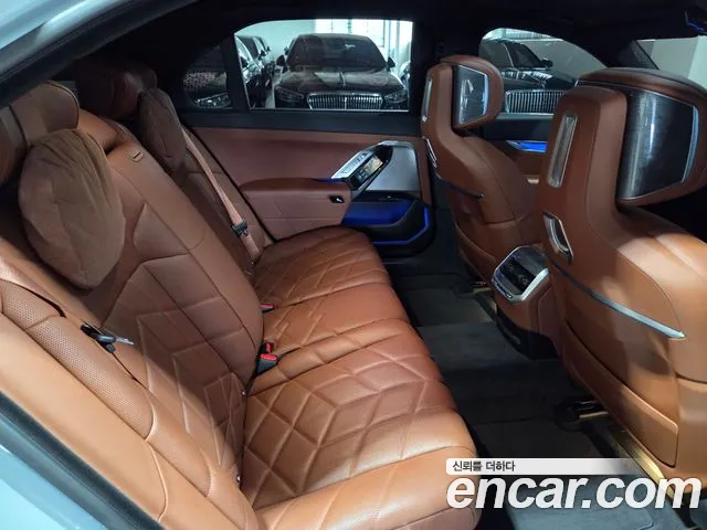 BMW 7 Series (G70) id 2794895 из Кореи 10