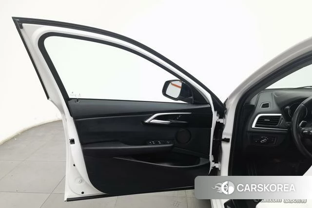 BMW 1 series id 4254341 из Китая 10