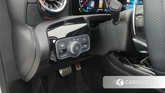 Mercedes-Benz A-Class W177 id 4572228 из Кореи 10