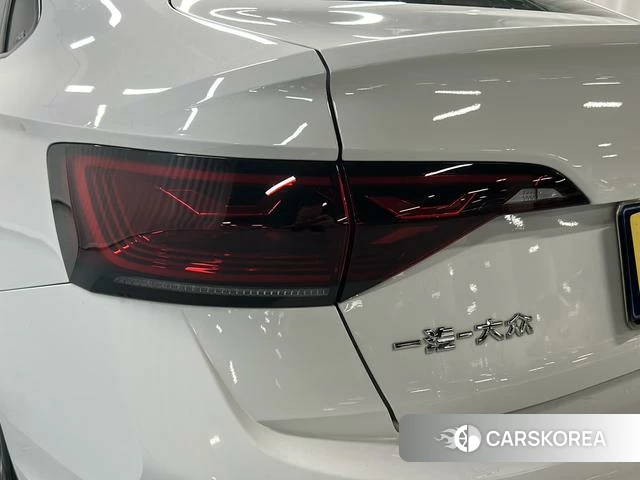 Volkswagen Sagitar id 4240716 из Китая 10