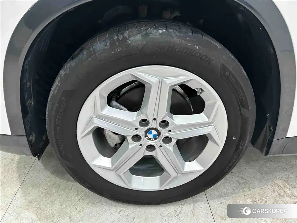 BMW X1 id 4628967 из Китая 10
