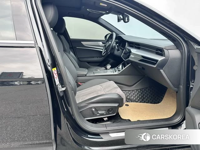 Audi A6L id 4290646 из Китая 10